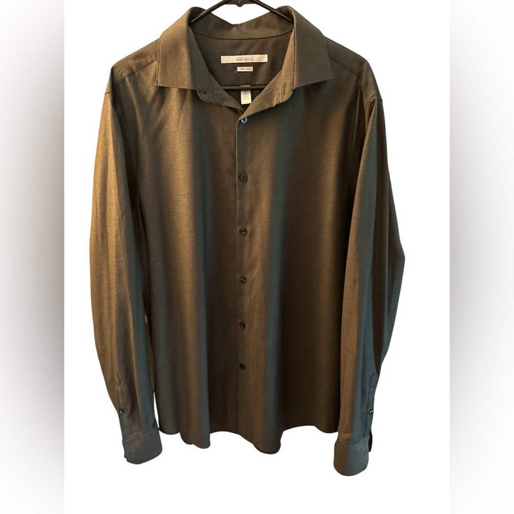 Perry Ellis portfolio very slim dress shirt